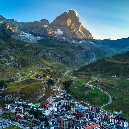 Con Vista Sulle Alpi *